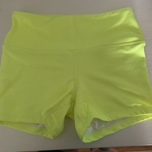 Fleo Shorts
